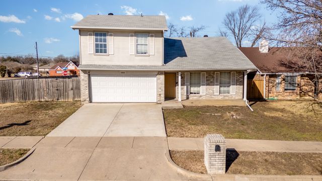 5808 Caprock Drive, Arlington, TX 76018