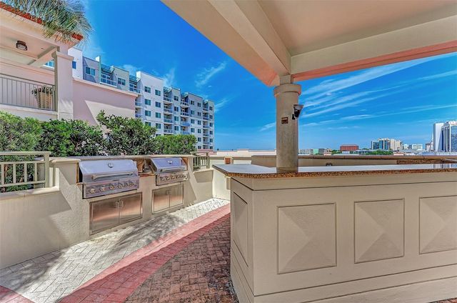 100 CENTRAL AVENUE H716, Sarasota, FL 34236