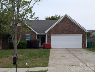 11709 BLACK MAPLE Avenue, Charlotte, NC 28269