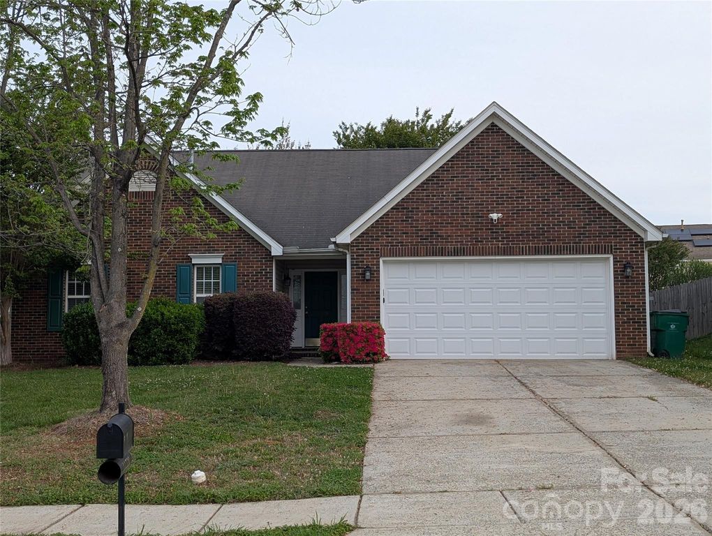 11709 BLACK MAPLE Avenue, Charlotte, NC 28269