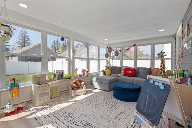 21 Belgrade Avenue, Pawtucket, RI 02861