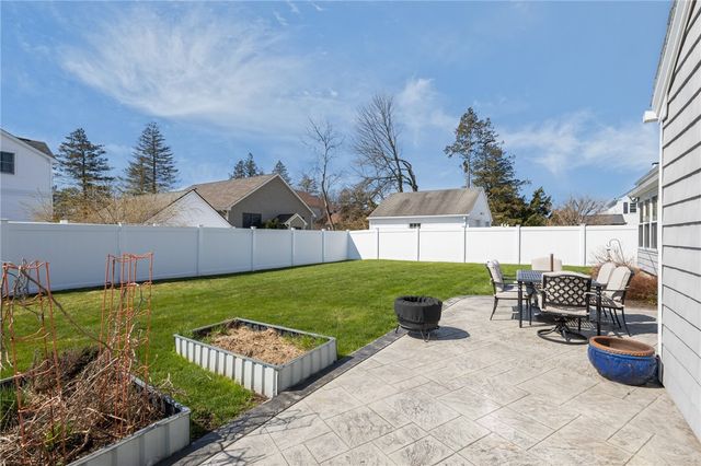 21 Belgrade Avenue, Pawtucket, RI 02861