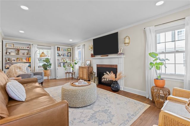 21 Belgrade Avenue, Pawtucket, RI 02861