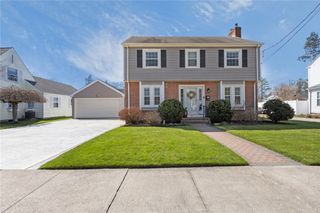 21 Belgrade Avenue, Pawtucket, RI 02861