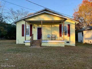 307 E Irwin Street, Pinetops, NC 27864