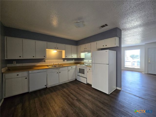 1305 Indian Trail, Harker Heights, TX 76548