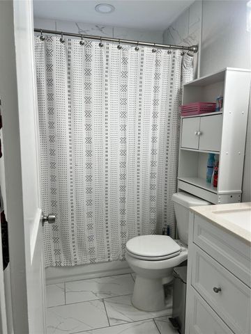 12438 Dorwayne Court, Houston, TX 77015