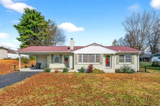 111 Roosevelt Rd, Mcminnville, TN 37110