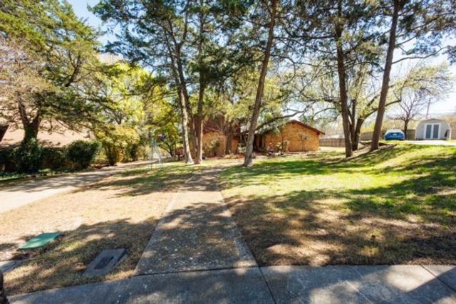 1446 Cardinal Creek Drive, Duncanville, TX 75137