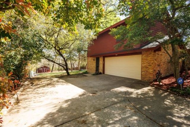 1446 Cardinal Creek Drive, Duncanville, TX 75137