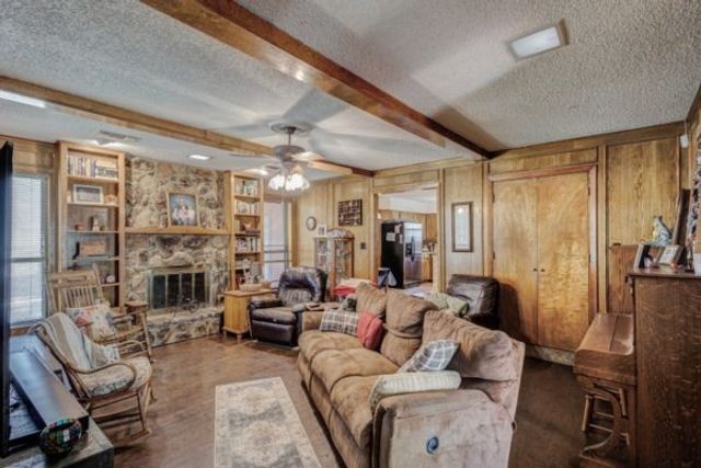 1446 Cardinal Creek Drive, Duncanville, TX 75137