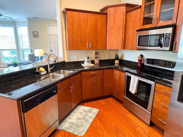 207 Stetson Street, Cincinnati, OH 45219