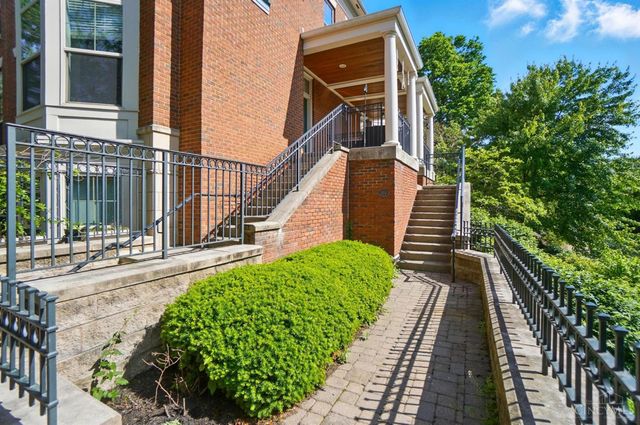 207 Stetson Street, Cincinnati, OH 45219