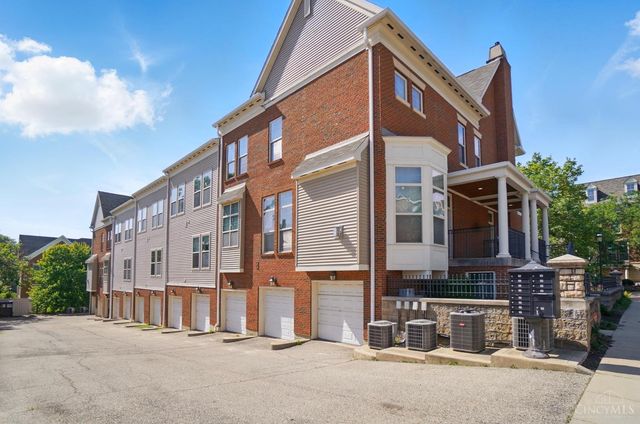 207 Stetson Street, Cincinnati, OH 45219