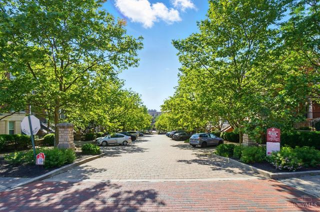 207 Stetson Street, Cincinnati, OH 45219