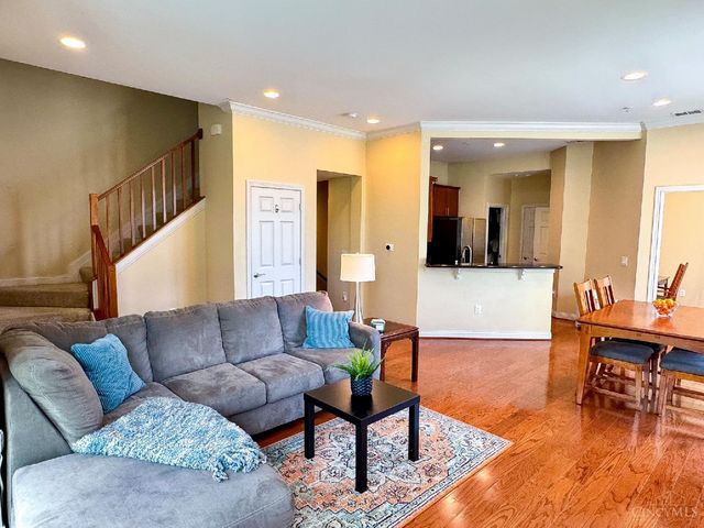 207 Stetson Street, Cincinnati, OH 45219