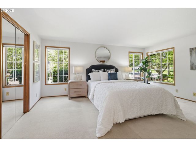 880 Spyglass Dr, Eugene, OR 97401