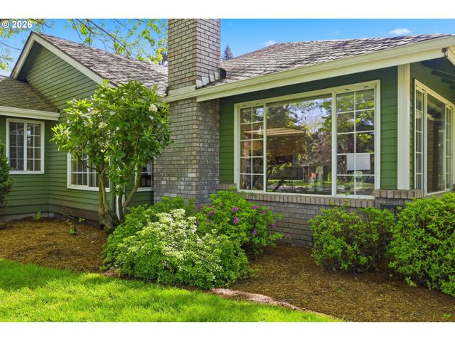 880 Spyglass Dr, Eugene, OR 97401