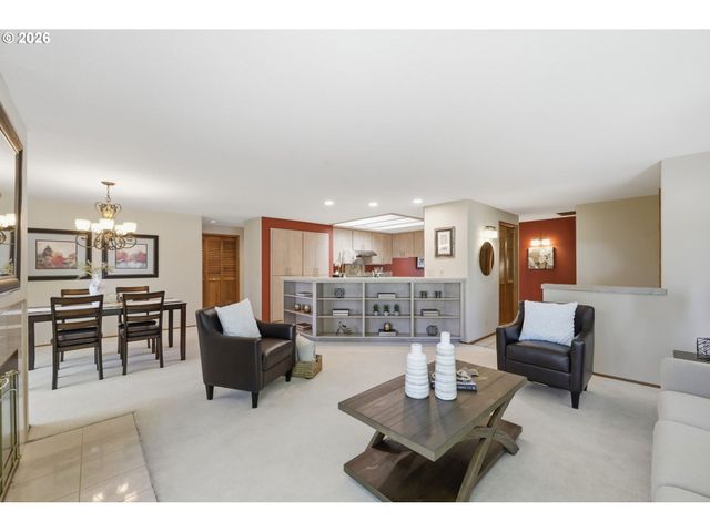 880 Spyglass Dr, Eugene, OR 97401