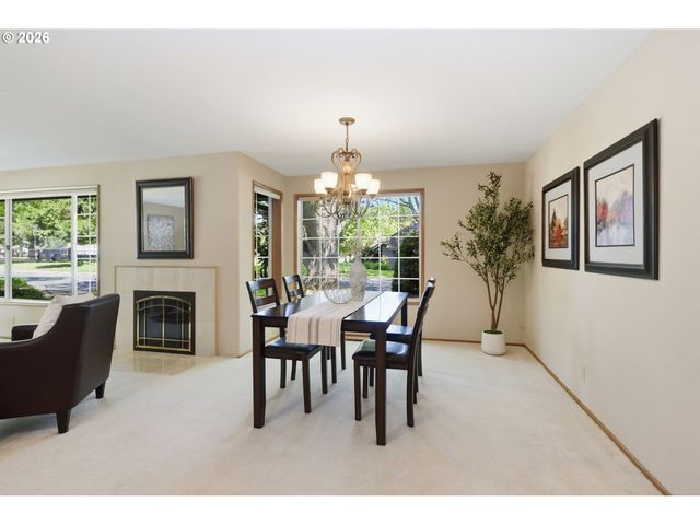 880 Spyglass Dr, Eugene, OR 97401