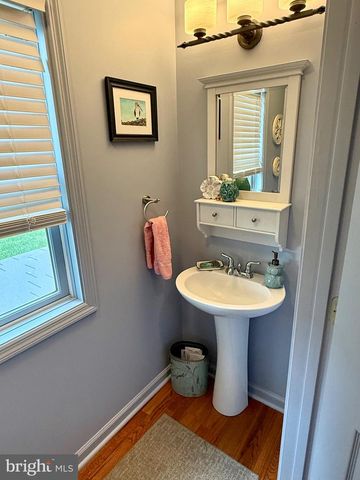 744 WISE AVE, Red Lion, PA 17356