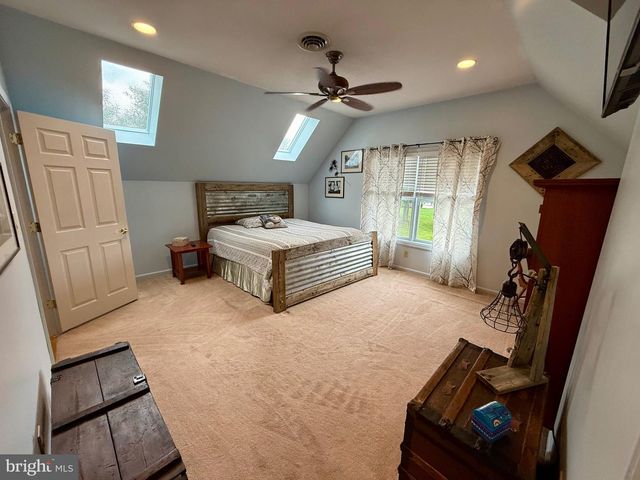 744 WISE AVE, Red Lion, PA 17356