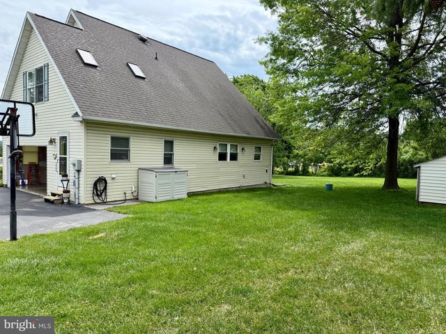 744 WISE AVE, Red Lion, PA 17356