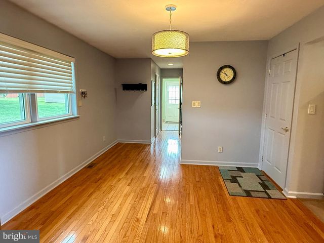 744 WISE AVE, Red Lion, PA 17356