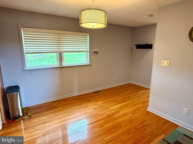 744 WISE AVE, Red Lion, PA 17356