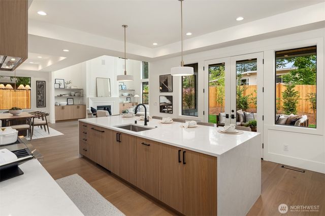 1650 168th Avenue NE, Bellevue, WA 98008