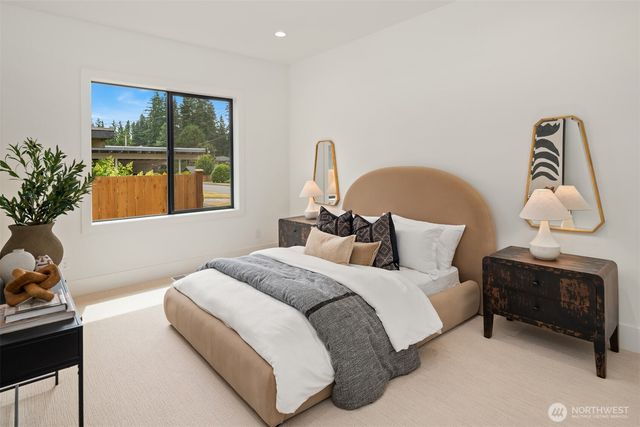 1650 168th Avenue NE, Bellevue, WA 98008