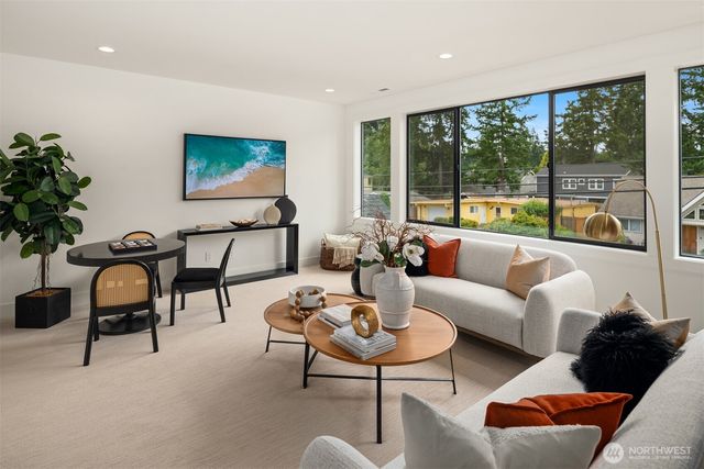 1650 168th Avenue NE, Bellevue, WA 98008
