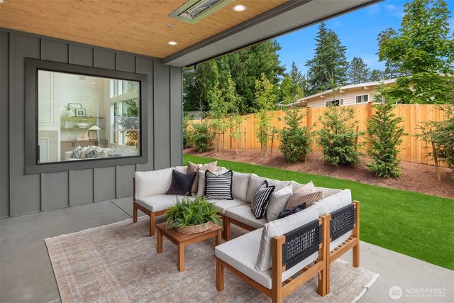 1650 168th Avenue NE, Bellevue, WA 98008