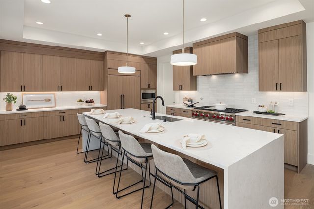 1650 168th Avenue NE, Bellevue, WA 98008