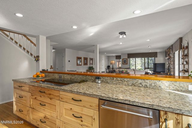 16911 Mt Rose Highway, Reno, NV 89511