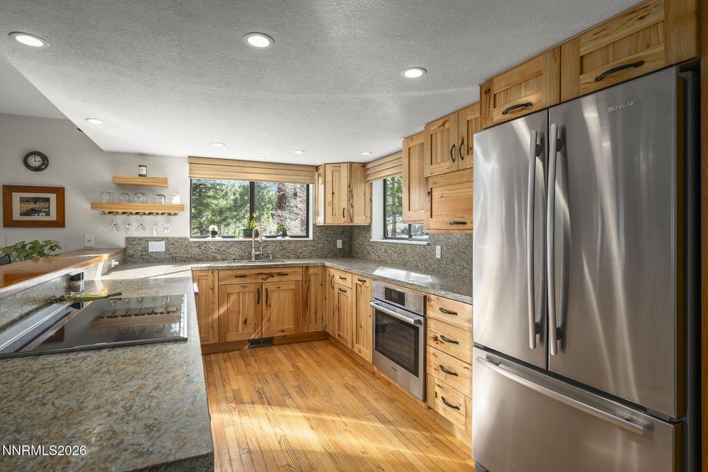 Image 10 of property listing at 16911 Mt Rose Highway, Reno, NV 89511