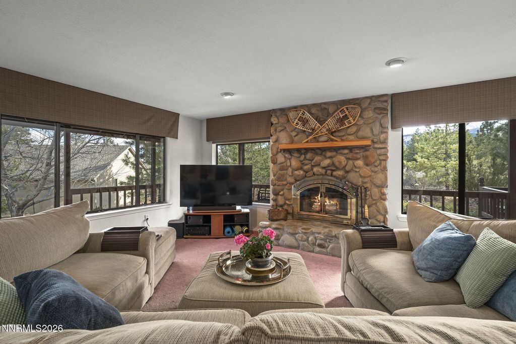 Image 7 of property listing at 16911 Mt Rose Highway, Reno, NV 89511