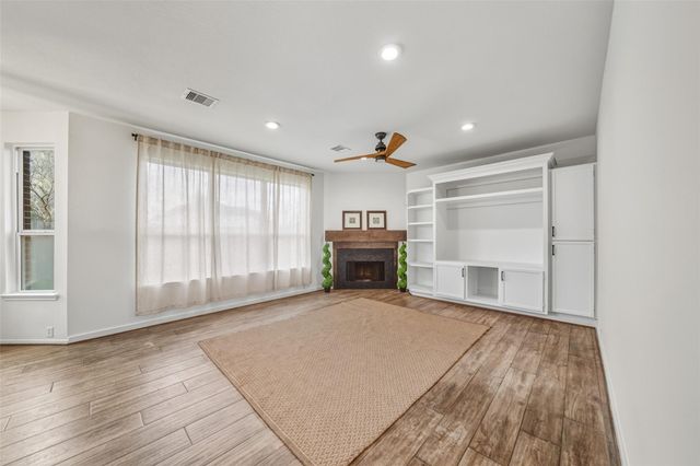 9001 Sundown Drive, Pearland, TX 77584