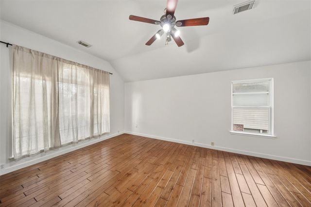 9001 Sundown Drive, Pearland, TX 77584