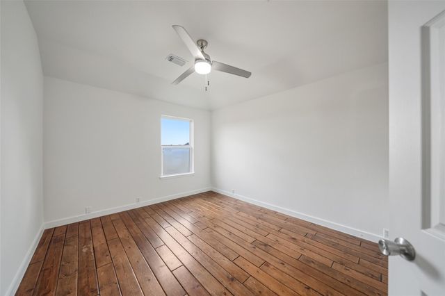 9001 Sundown Drive, Pearland, TX 77584