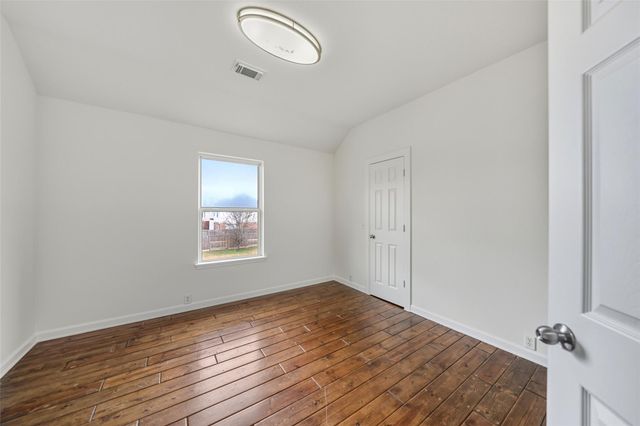 9001 Sundown Drive, Pearland, TX 77584