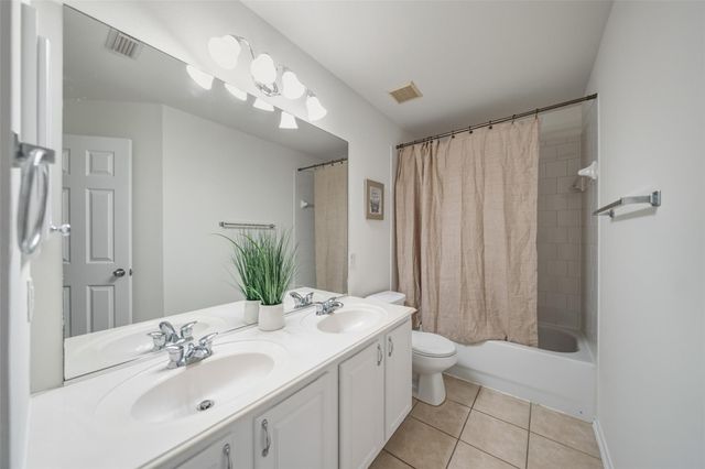 9001 Sundown Drive, Pearland, TX 77584