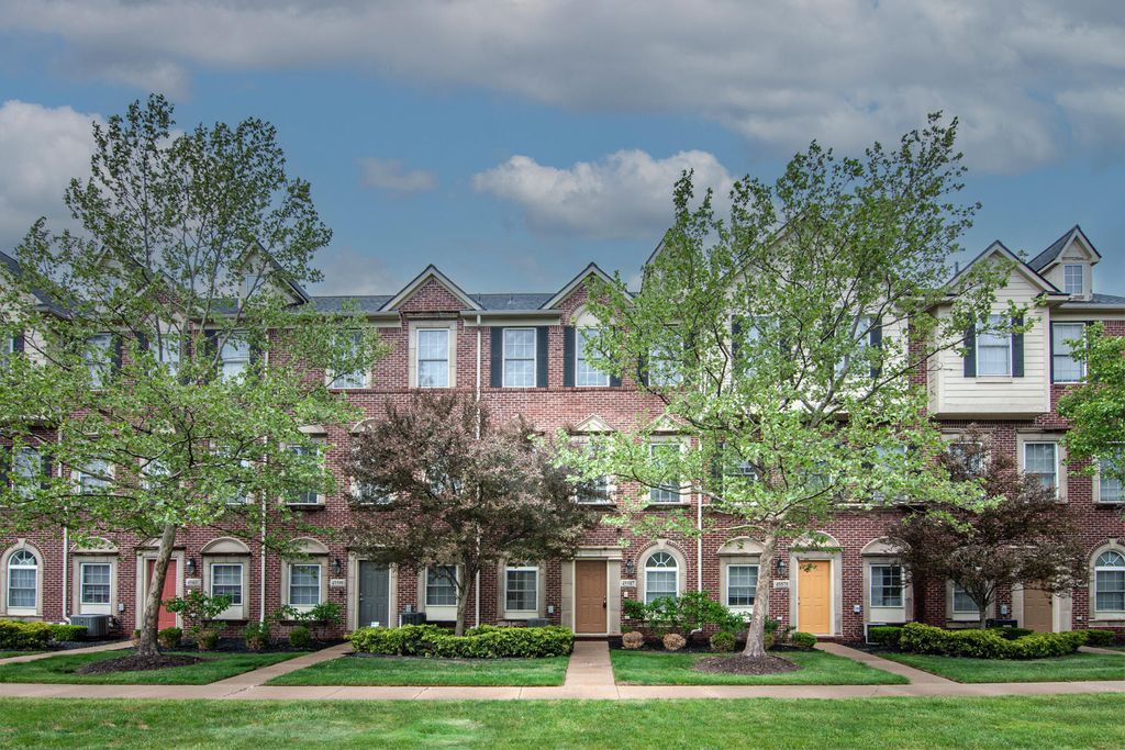 45587 N Stonewood Road, Canton Twp, MI 48187