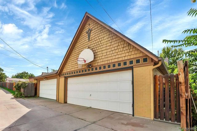 1812 S Lincoln Street, Denver, CO 80210