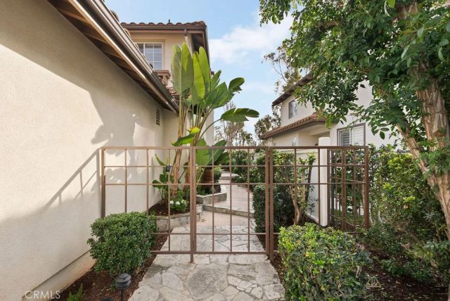 15 Via Floria, Rancho Santa Margarita, CA 92688