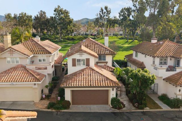15 Via Floria, Rancho Santa Margarita, CA 92688