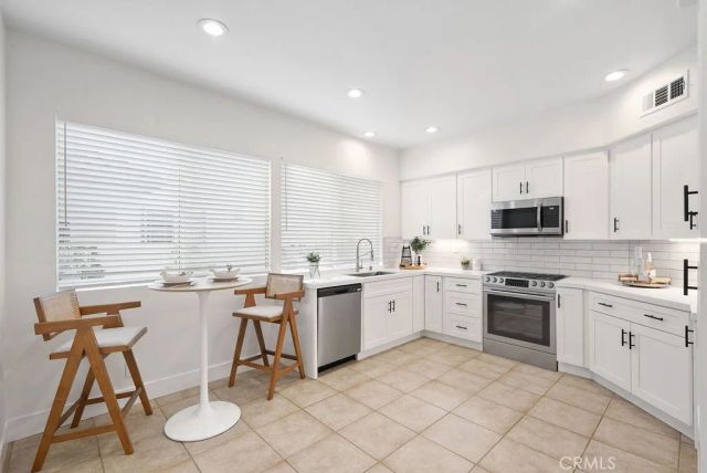 15 Via Floria, Rancho Santa Margarita, CA 92688