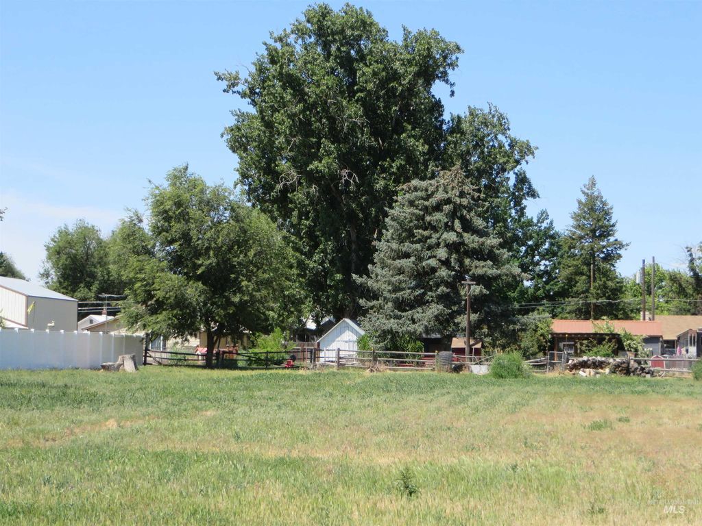 XXX S 14th Street, Payette, ID 83661