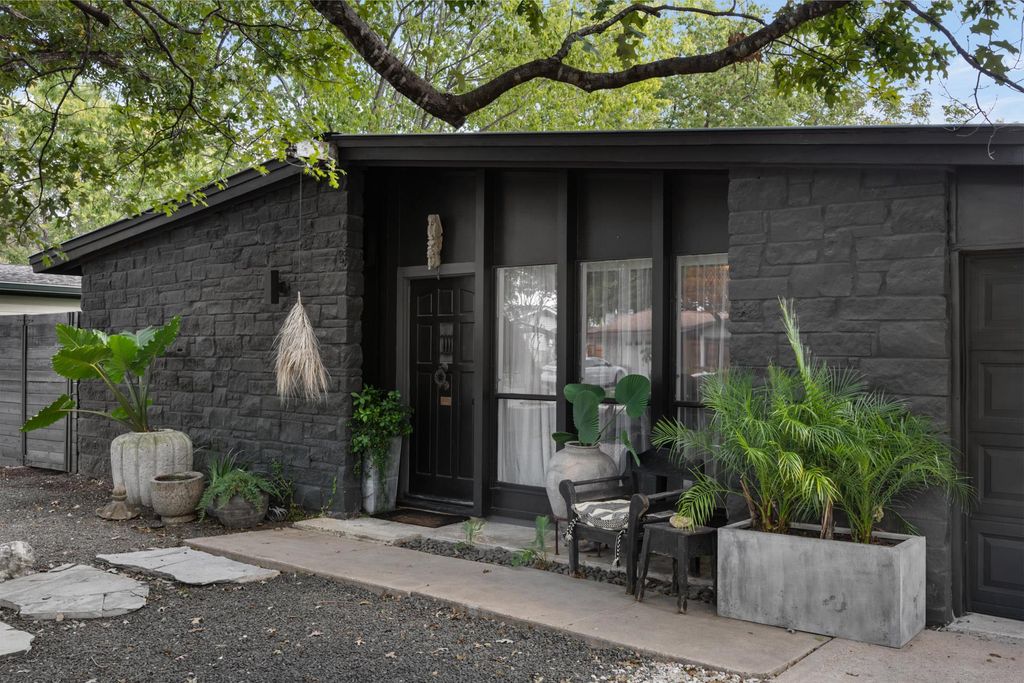 5205 Creekline DR, Austin, TX 78745