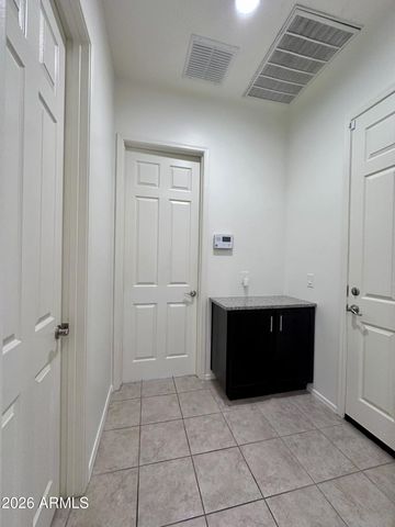 991 E HOLLAND PARK Drive, Gilbert, AZ 85297